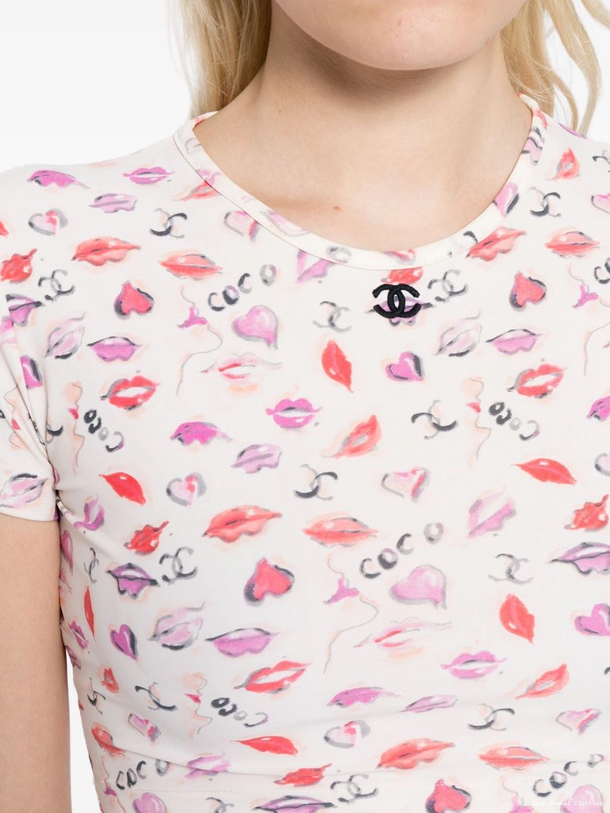 Affordable Women lip-print cropped CHANEL T-shirt 1995 0308